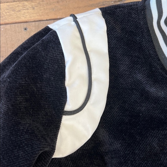 Lola + the boys all about the patch varsity bomber jacket girls 6 black - Picture 5 of 9